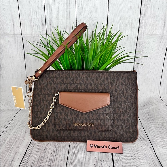 MICHAEL KORS JS BROWN LG 2N1 CARD CASE AND WRISTLET - Picture 1 of 11